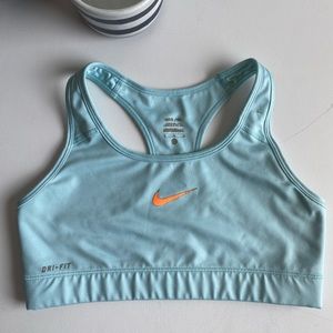 Nike Dri-Fit Swoosh Sports Bra